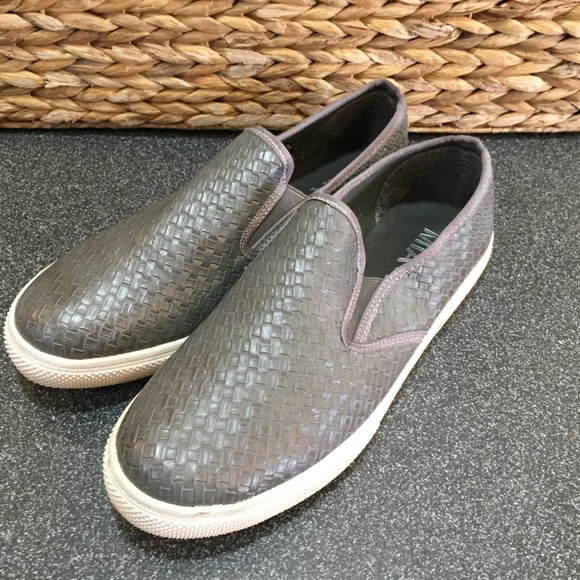MIA Gray Woven Slip-On Flats - Picture 13 of 16